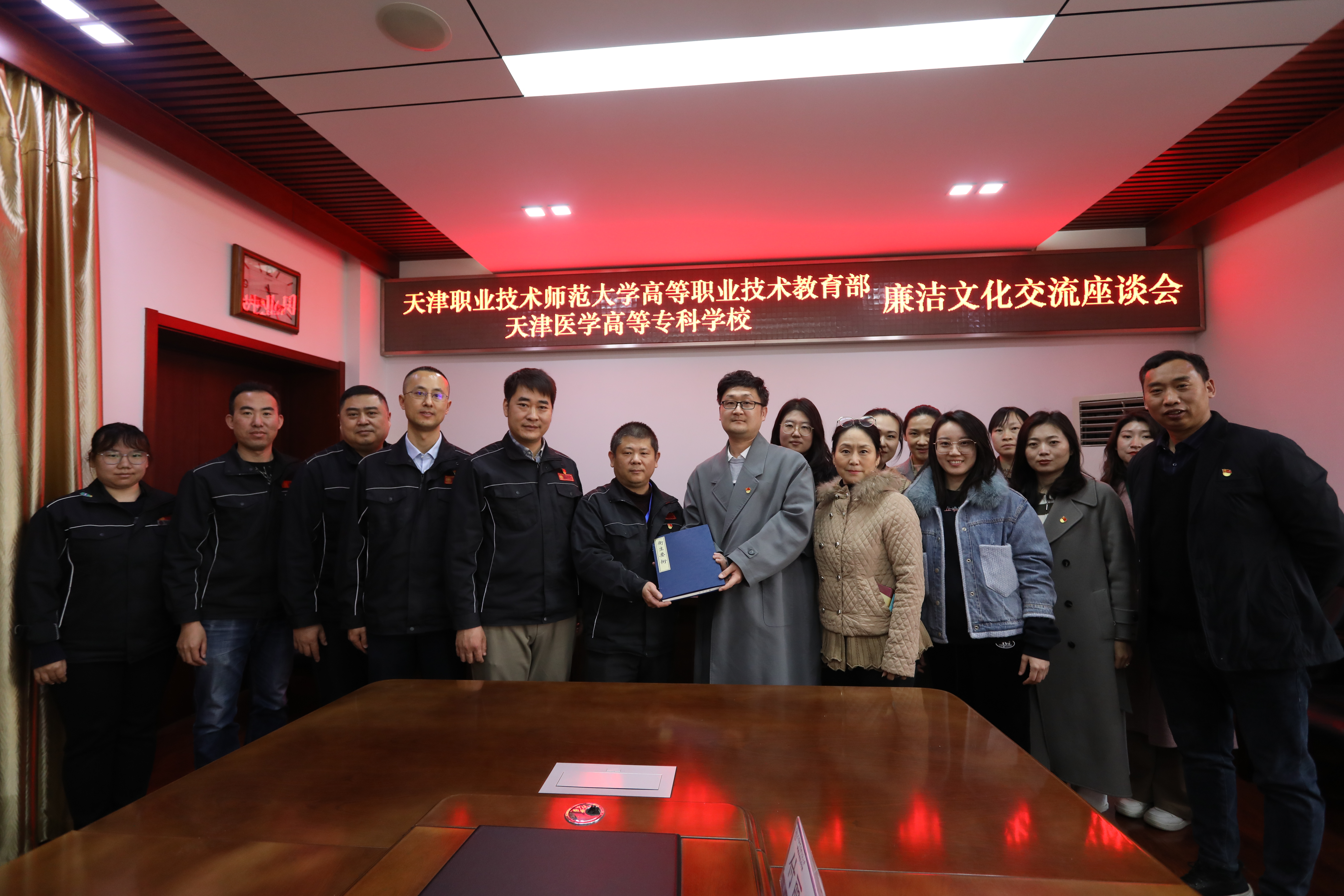 8df60bd30b1cec9ae35e2bed1e3b61b