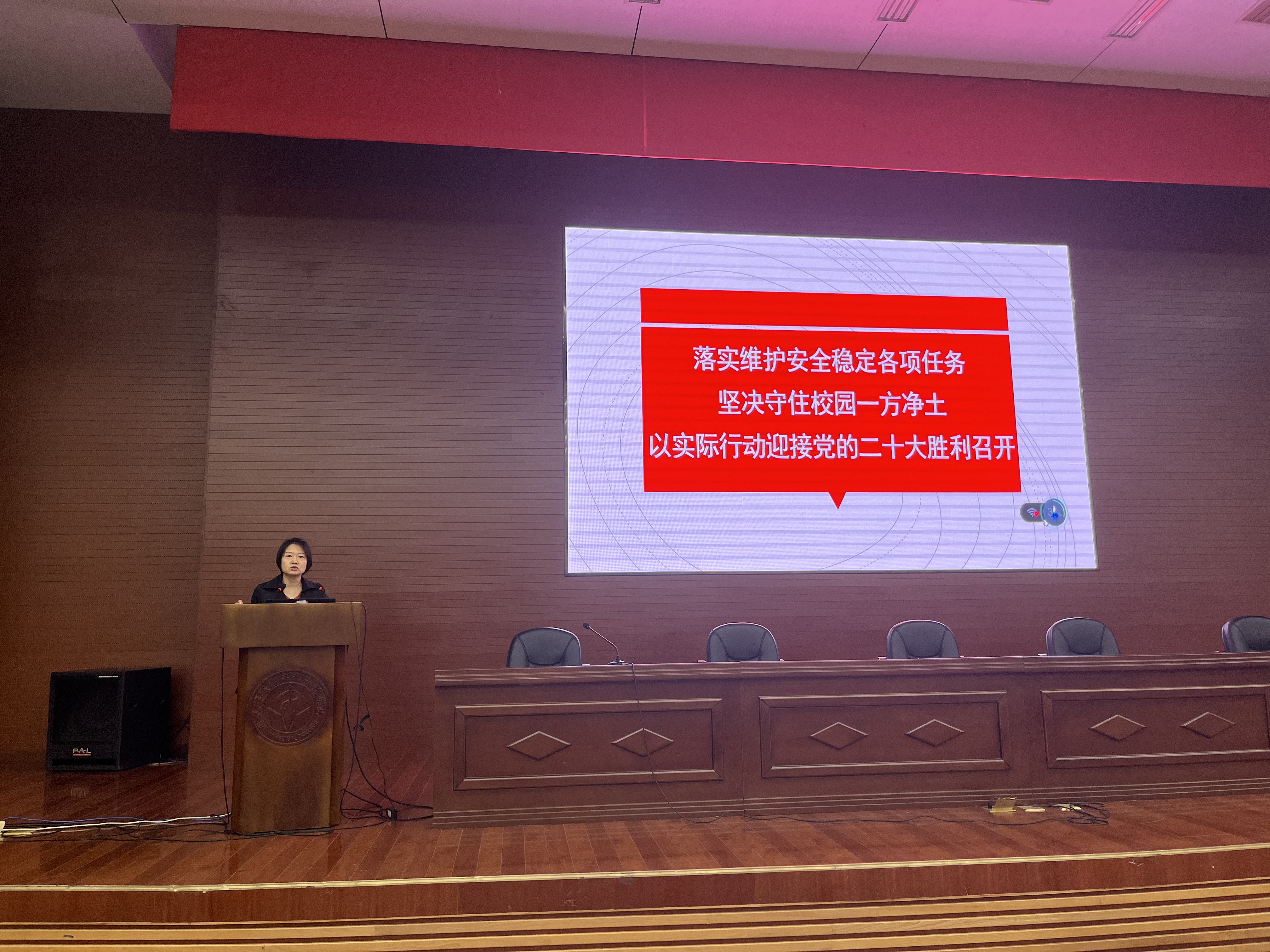 5143dd3ef7a76f5d3e16b9ef2983a8e