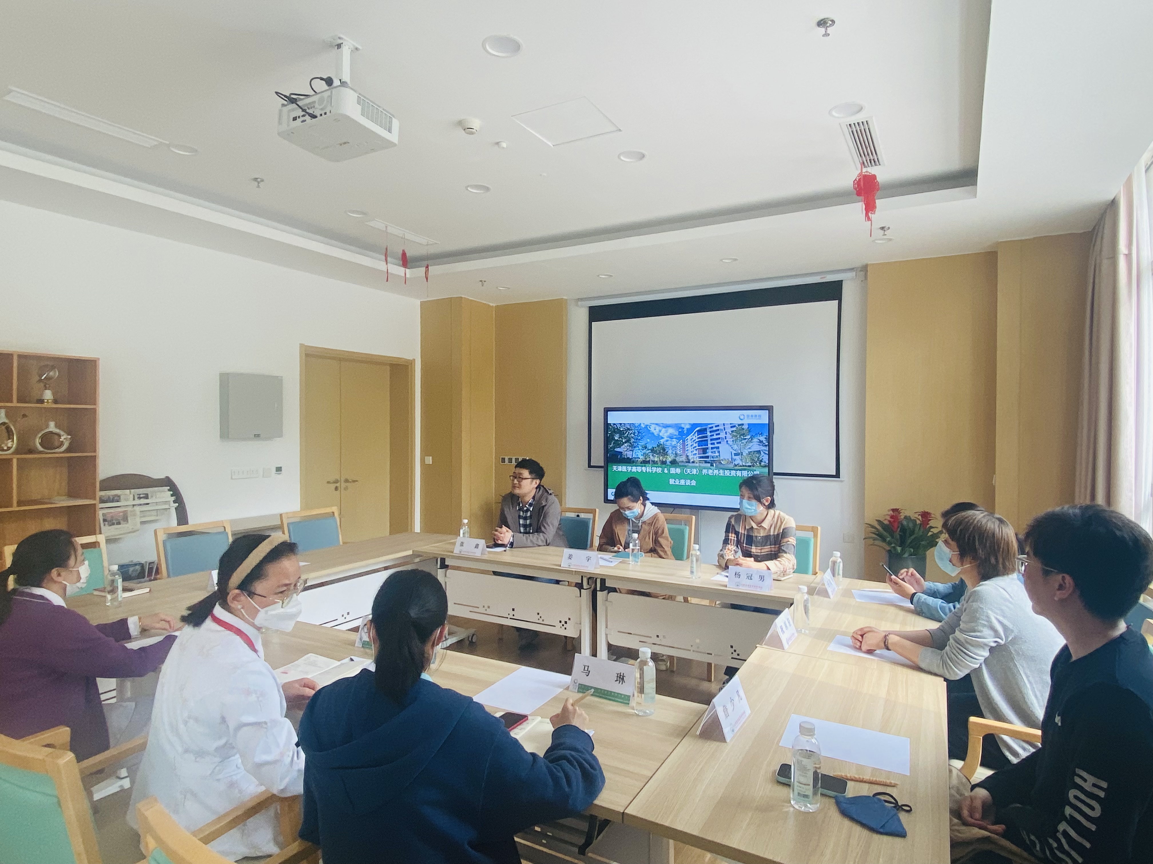 b45758418196ee11edfa2df0fe7cce6